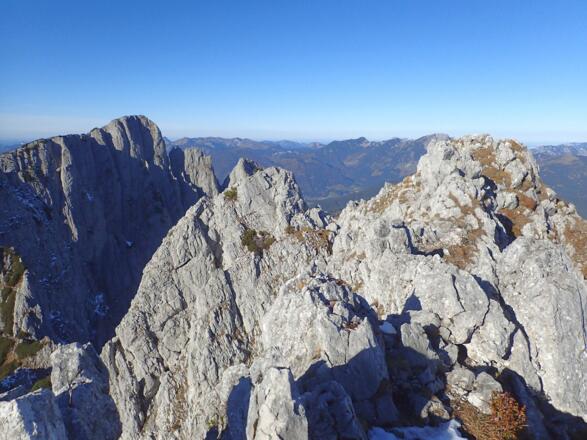 links Donnerkogel, rechts der höchste Punkt vom Strichkogel