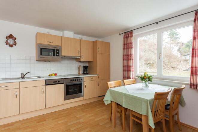 Küche - Ferienwohnung Blumenwiese