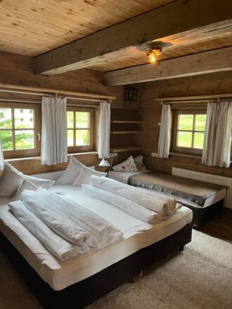 4E73B0B1-1051-485A-B1AB-95C22CD98E78