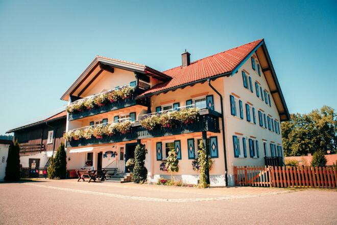 Unser Bauernhof mit allen Ferienwohnungen