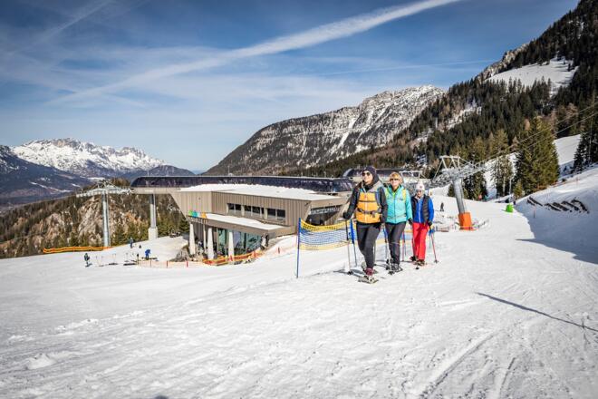Schneeschuhwanderung an der Mittelstation der Jennerbahn