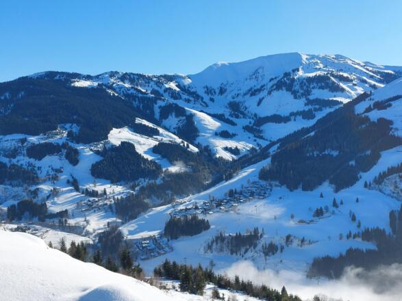 Blick ins Skigebiet
