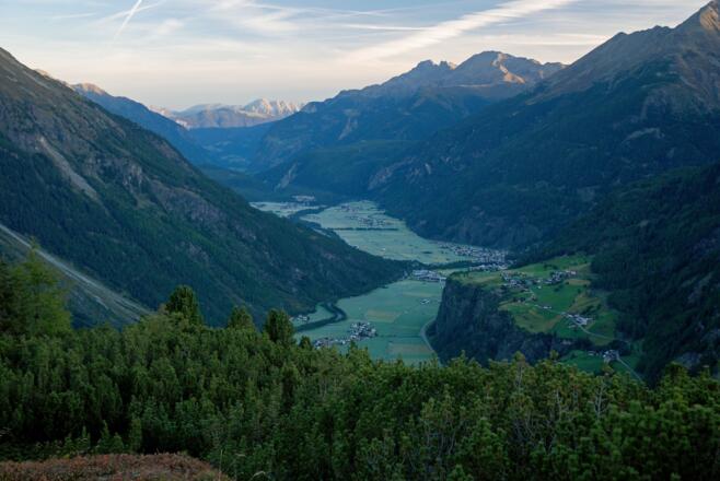 Blick ins Ötztal vom Hahlkogelhaus