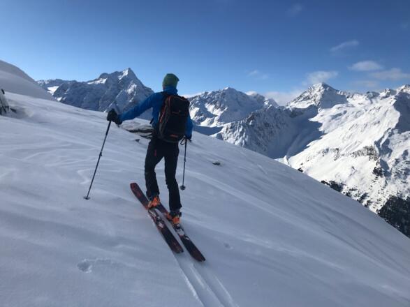 Übergang ins Obere Gamsgrübl mit Blick zum Lüsener Fernerkogel