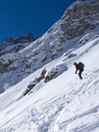 Steile Abfahrt ins Tortal