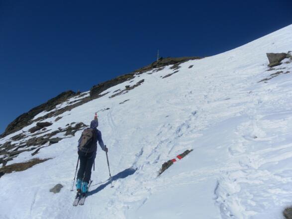 Ostflanke zum Gipfelkreuz