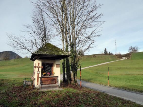 Die Schernthannkapelle in Koppl wurde 1999 komplett erneuert.