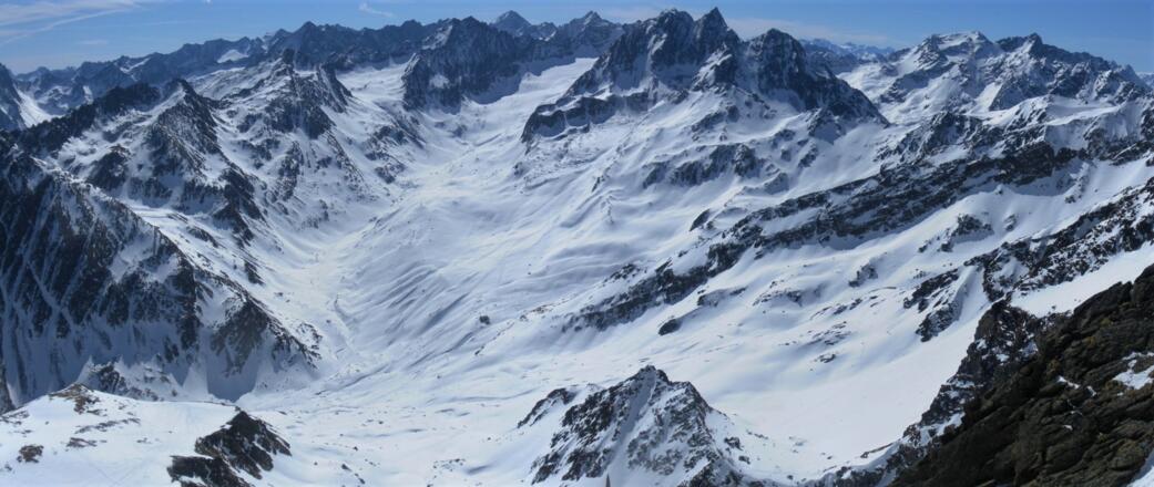 Gleirschtal mit zentraler Pforzheimer Hütte