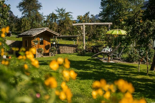 Eine Wiese zum Toben für die Kinder