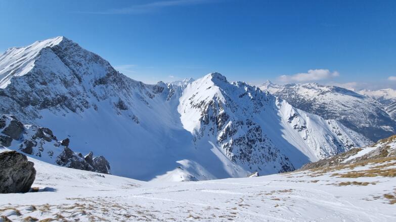 Elmer Kreuzspitze (links), Elmer Muttekopf (rechts)