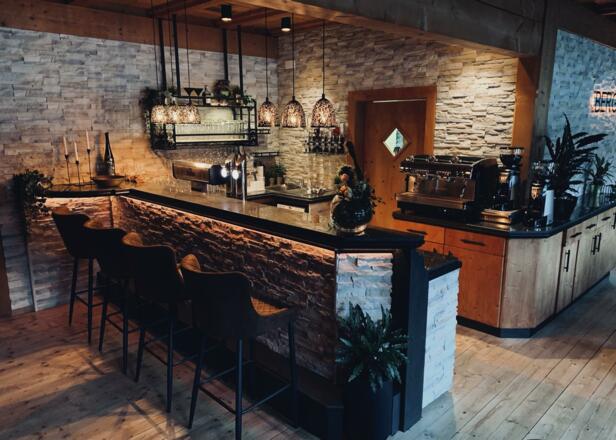 Berglsteinersee 712er Lounge Barbereich