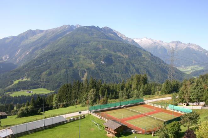 Tennisplatz 2