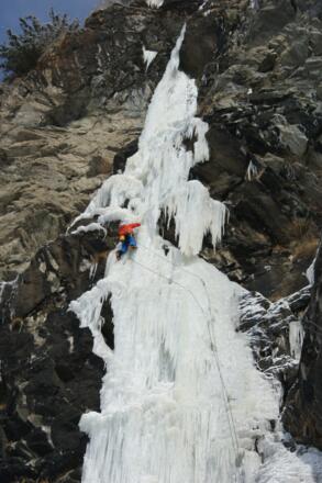 Im Vorstieg in der 1. Seillänge