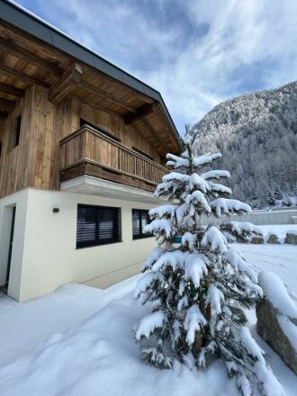 Hausansicht Schnee
