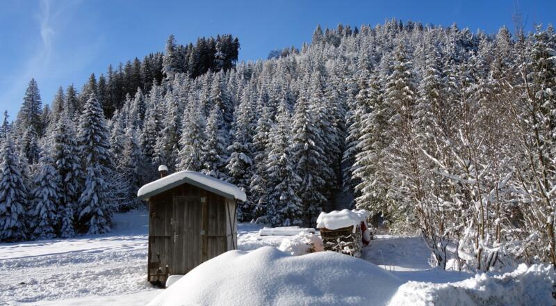 Umkehrplatz, Bikerroute , Wegtafel zum Singerskogel und Flindermühle