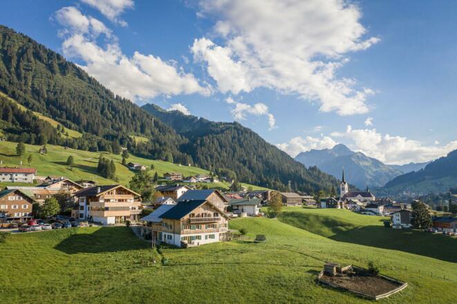 Oswalda Hus im Sommer