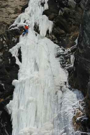 Im Vorstieg in der 1. Seillänge