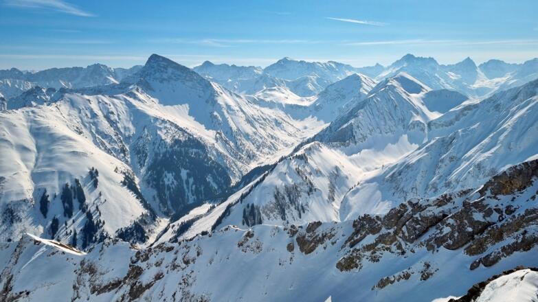 Namloser Wetterspitze (Pyramide links)