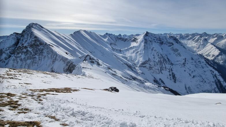Elmer Kreuzspitze (links) und Pfeilspitze - von Elmer Muttekopf