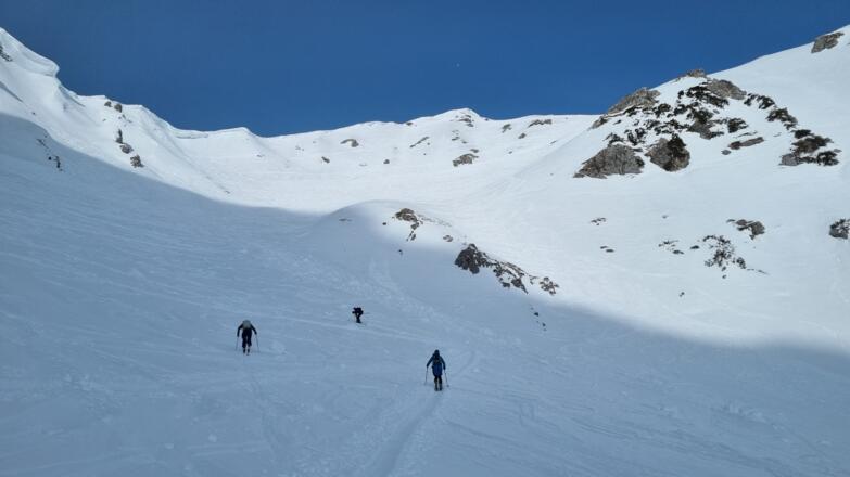 Aufstiegsgelände in der Südflanke