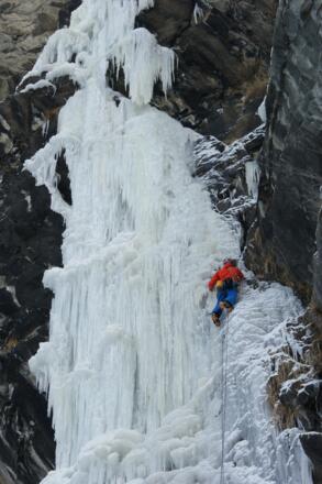 Im Vorstieg in der 1. Seillänge