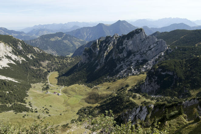 Gipfelblick von der Rotwand auf das Großtiefental und die Ruchenköpfe