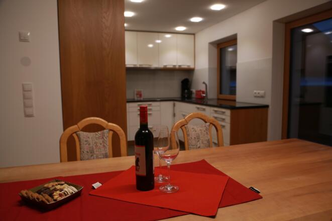 Nikola Esszimmer und Küche 3