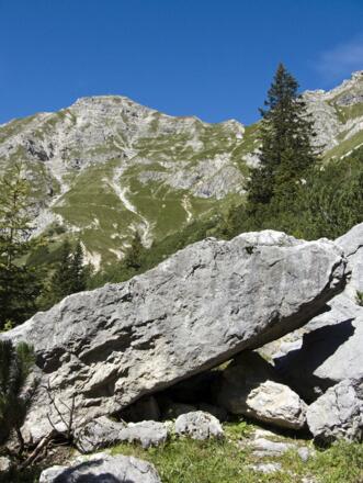 Beim Anstieg zur Schöttelkarspitze ...