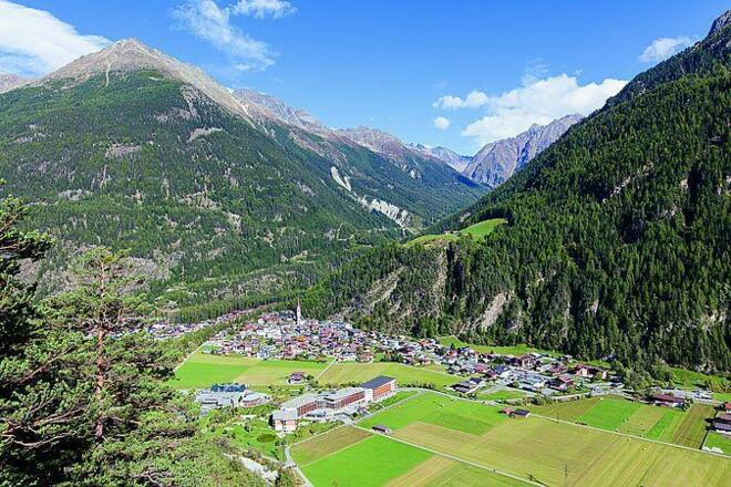 Ortsaufnahme Laengenfeld Sommer