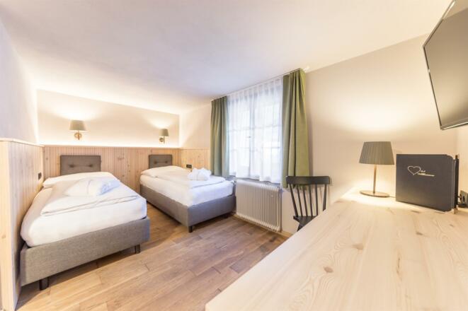 flomotion.at-20200109_sonne_0829-HDR-b