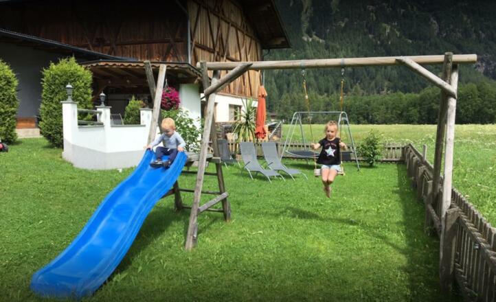 Spielplatz im Garten