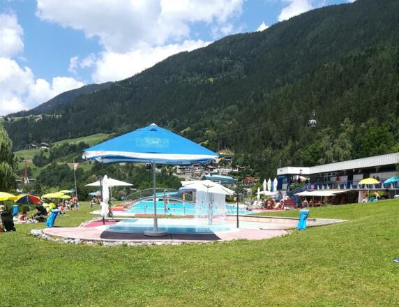 Schwimmbad Ötz