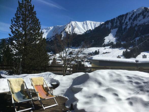 Sonnenterrasse genießen Hotel Erlebach Kleinwalser