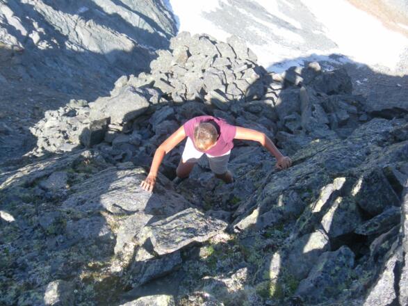 Abklettern in die Scharte