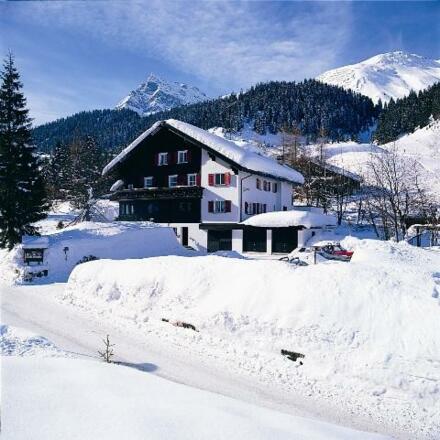 Hausansicht Winter