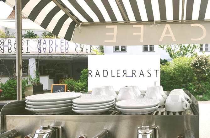 Radler-Rast Café am Donauradweg in der Wachau