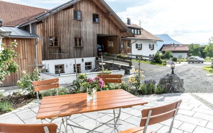 Sitzecke + Grillplatz