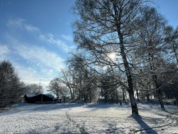 Winter am Germeringer See mit Kiosk