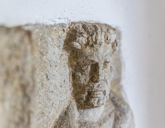 Darstellung eines bärtigen Römers aus dem 2 Jh. n. Ch.