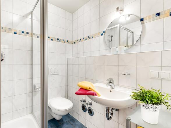 FRAUENSCHUH Badezimmer