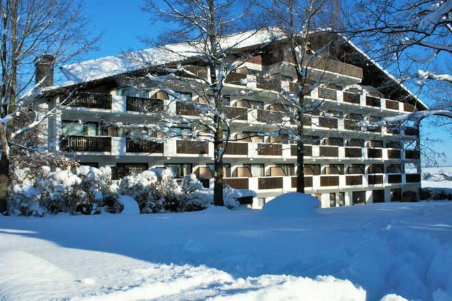 Landhotel Seeg Hotelansicht Süd Winter