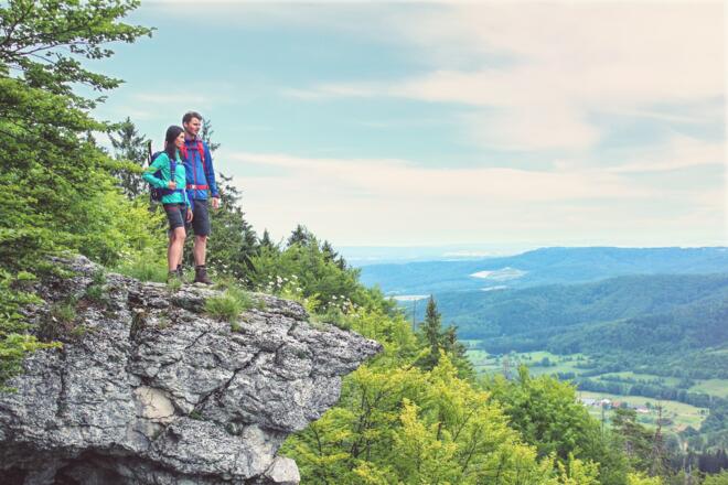 Wanderer auf dem Hangenden Stein