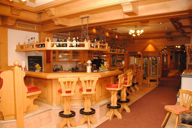 Kleinwalser-ferienwohnung-hotelbar