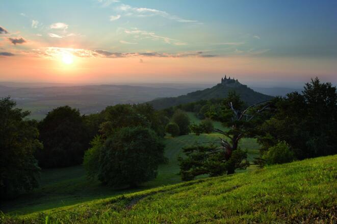 Burg Hohenzollern im Abendlicht
