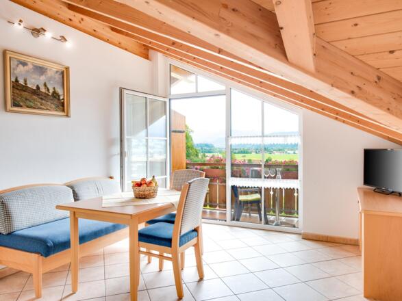 ENZIAN Wohnküche mit Balkon