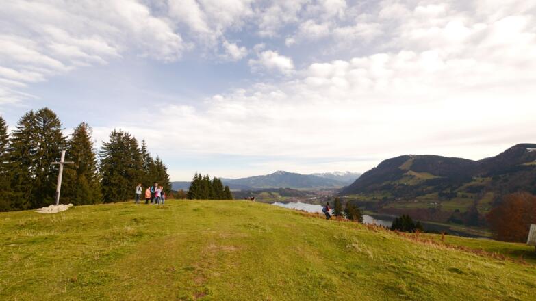 Kreuz kurz vor dem Aussichtspunkt Alpseeblick