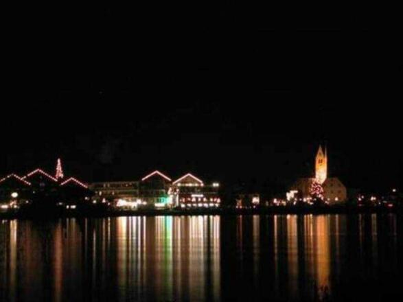 Egerner Bucht bei Nacht