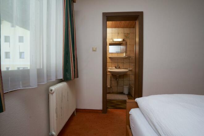 Doppelzimmer mit Dusche/WC