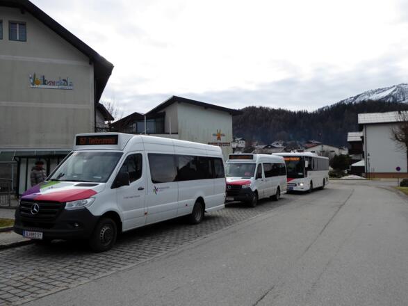 Vom Knotenpunkt Faistenau aus fahren die Busse in die Tiefbrunnau, nach Hintersee-Lämmerbach und natürlich über Hof in die Stadt Salzburg.