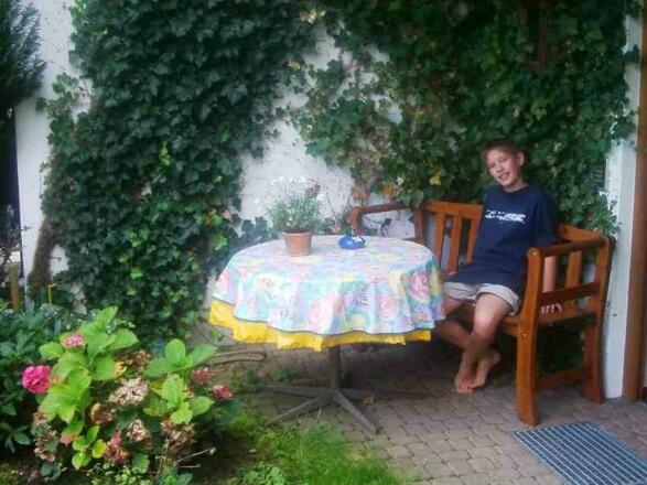 Vorm Eingang zur Ferienwohnung